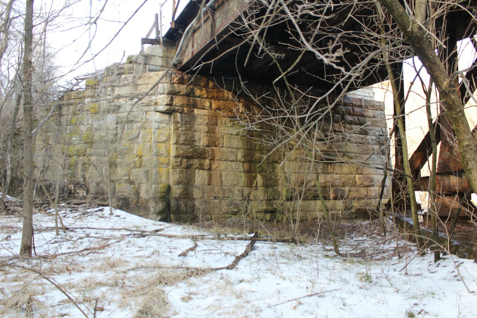 North abutment